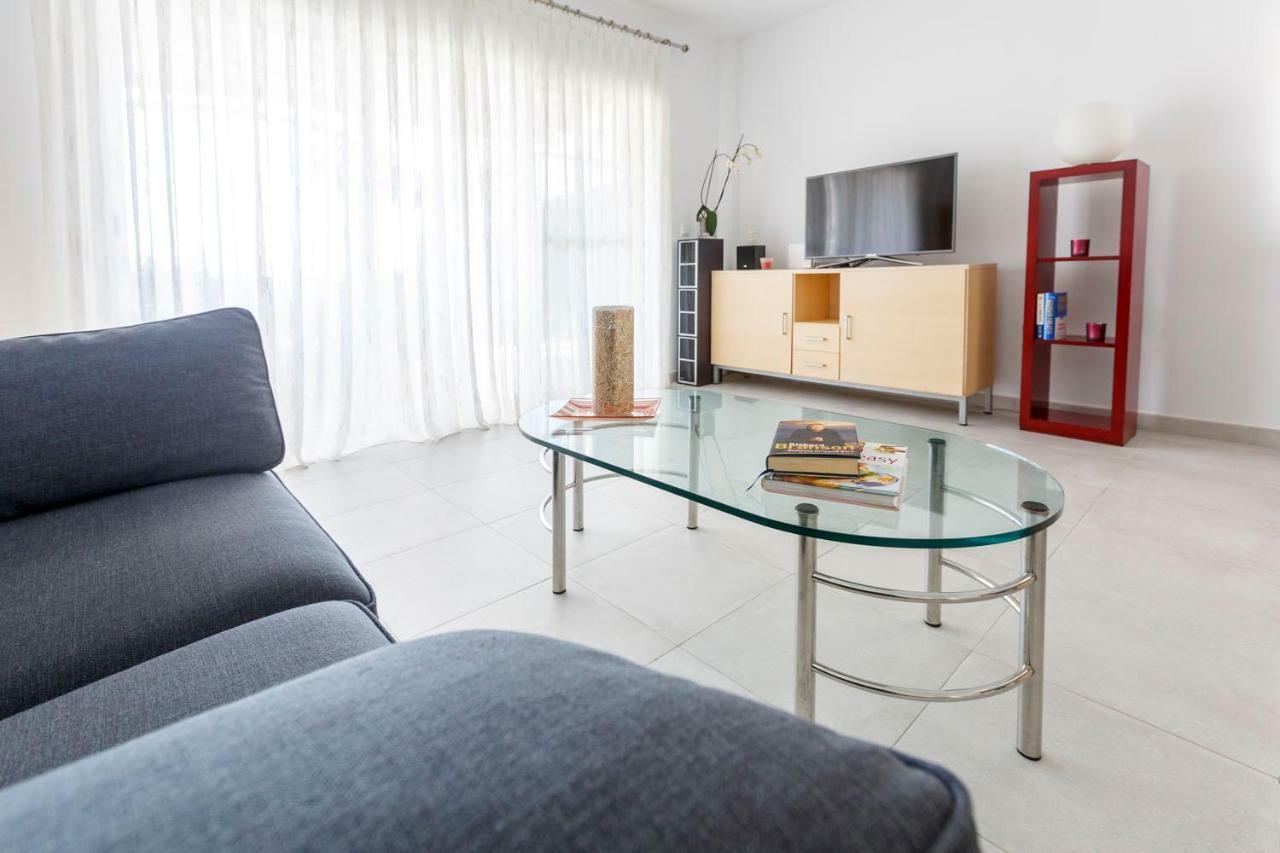 Bright Villa With Salt Water Pool El Campello Exteriör bild