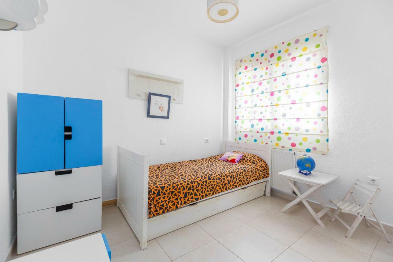 Bright Villa With Salt Water Pool El Campello Exteriör bild